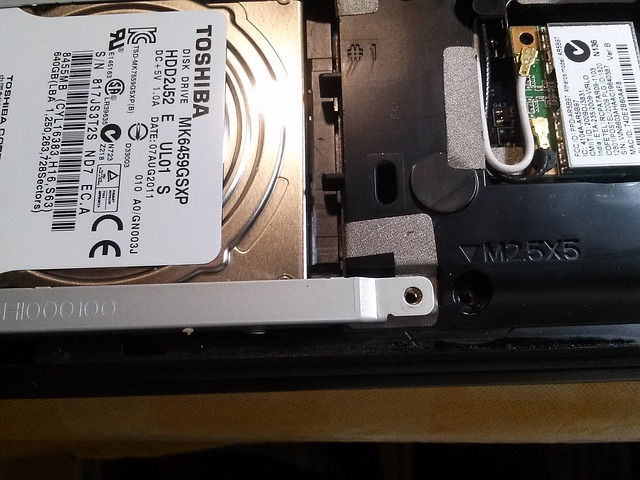 laptop-repair-670802_640