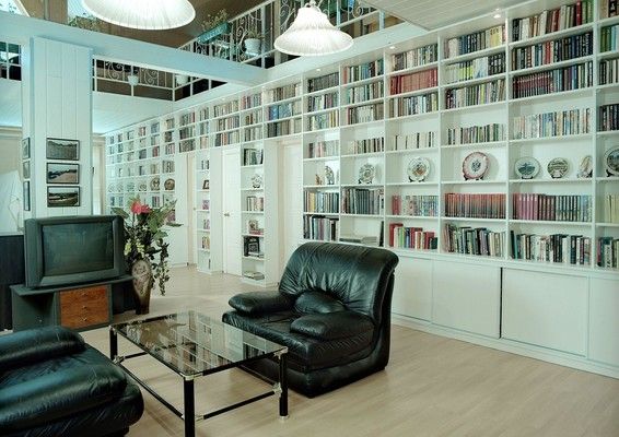 shkaf-kupe-biblioteka011920x1080_600x400