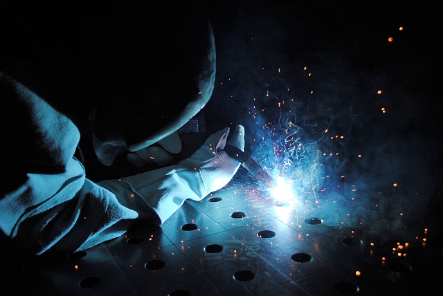 welder-1598013_640