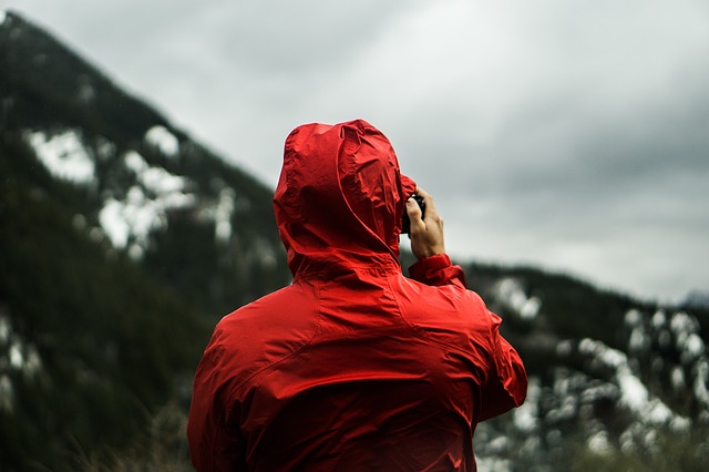 raincoat-1245688_640