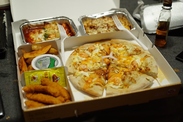 pizza-767221_640