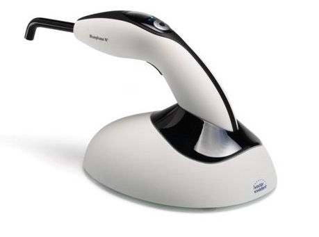 svetodiodnaya-polimerizacionnaya-lampa-bluephase-n