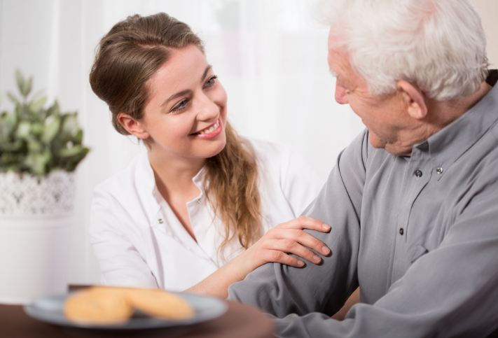 pansionat-dlya-bolnyh-altsgejmera