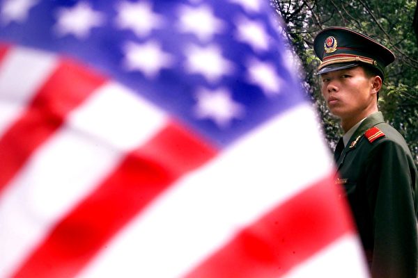 США планують заборонити в’їзд усім членам компартії Китаю та їхнім сім’ям, а це понад 90 млн осіб (ВІДЕО)