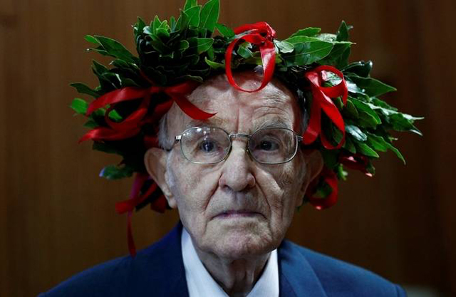 Дедушка окончил итальянский вуз в 96 лет и получил диплом с отличием