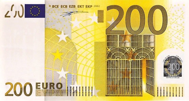 Различия между фальшивыми и настоящими банкнотами евро