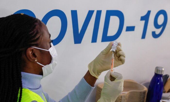 2021_04_27t230442z_1_lynxmpeh3q1dk_rtroptp_4_health_coronavirus