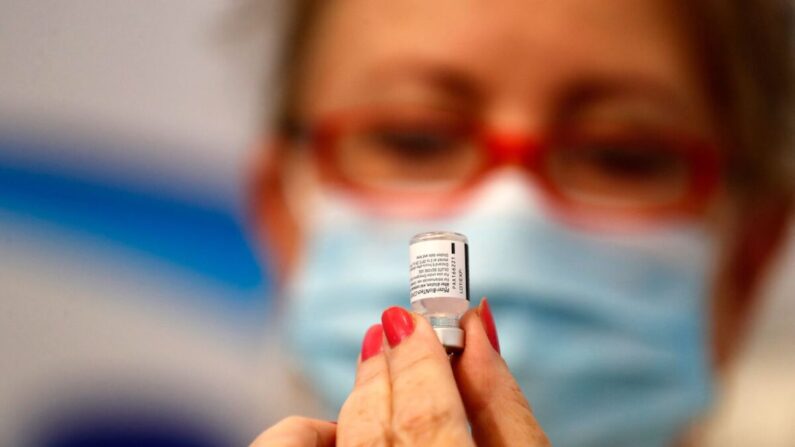 Исследование показало: предыдущая инфекция Covid-19 защищает лучше от штамма Дельта, чем вакцина компании Pfizer