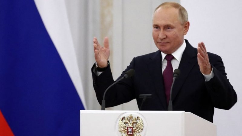 Путин назвал дискуссии о своем престолонаследии “дестабилизирующими” для России