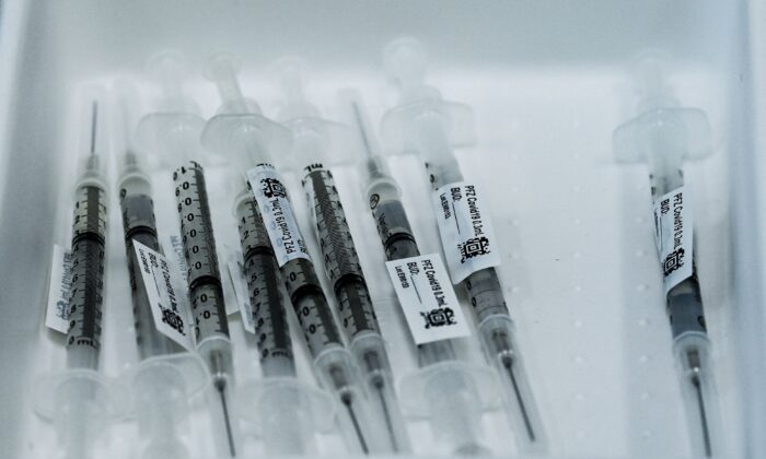 Pfizer и BioNTech представили в FDA первые данные по результатам пилотного испытания вакцины COVID-19 на детях в возрасте от 5 до 12 лет