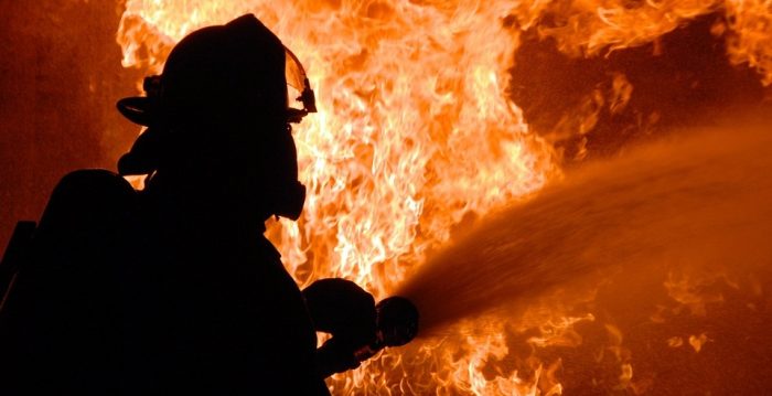 Во Франции полностью сгорел замок XVII века (ВИДЕО)