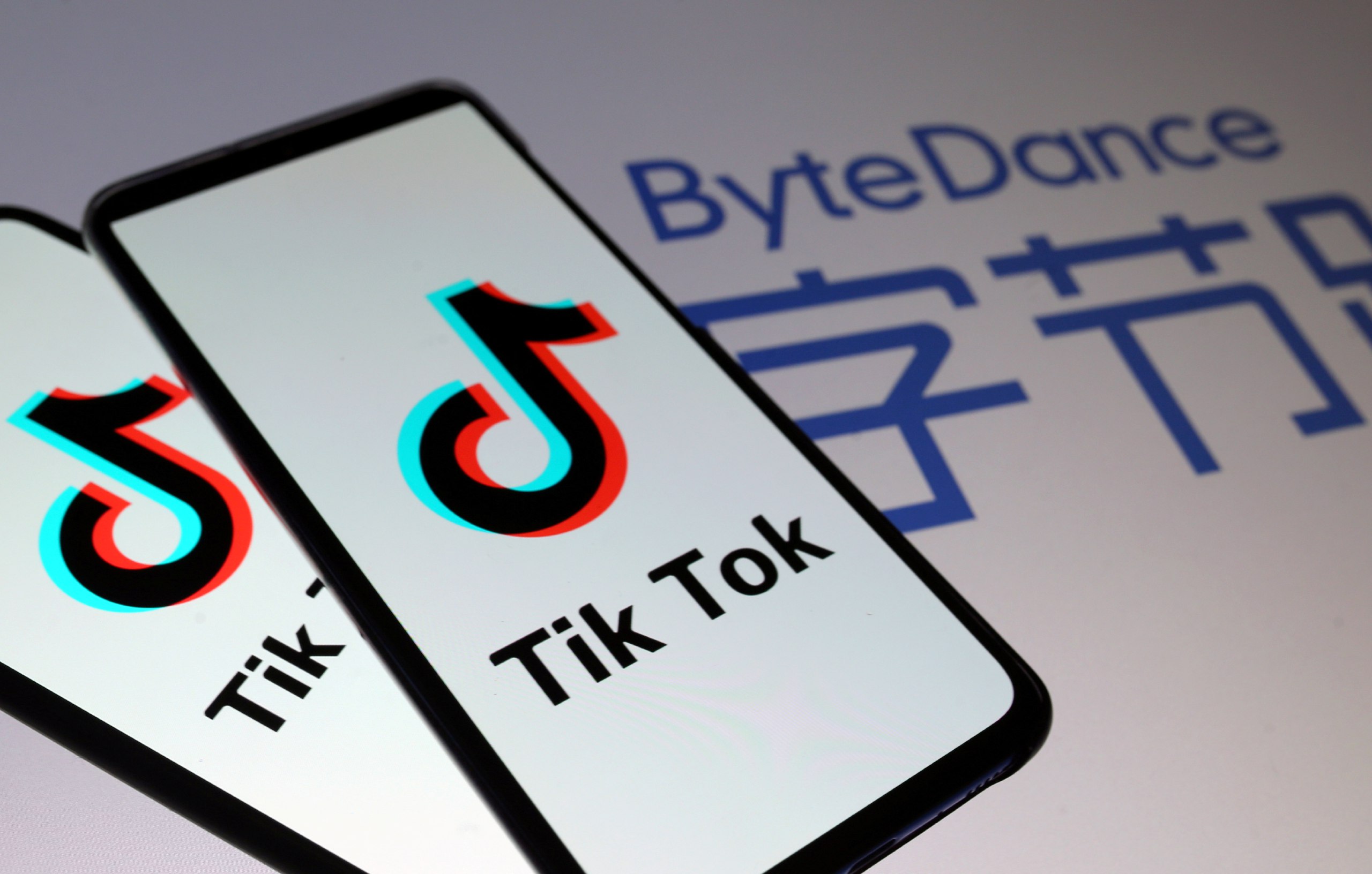 «Крайне тревожно»: модератор контента подал на TikTok в суд за психологическую травму
