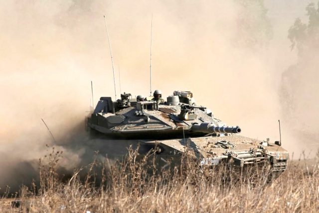 Ізраїльські танки відкрили вогонь на кордоні із Сирією