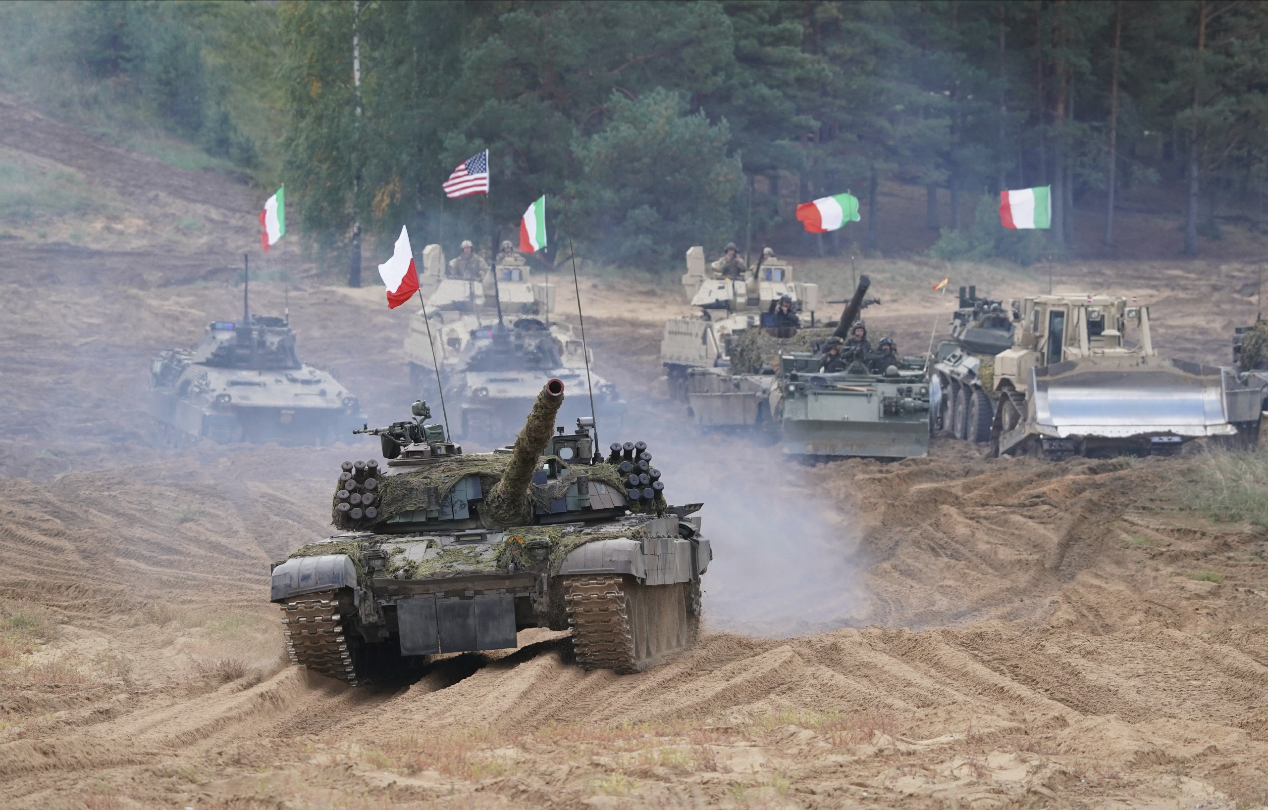 Понад 500 канадських військовослужбовців перебувають у стані “підвищеної готовності” на випадок вторгнення в Україну