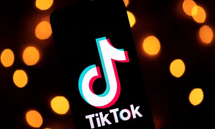 TikTok пропонує підліткам “гумористичне” відео про канабіс