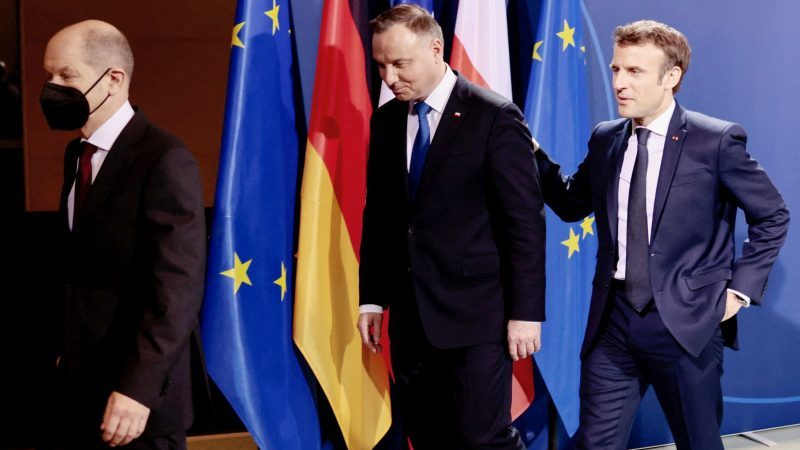 Конфлікт між Україною та Росією: тристоронній саміт відчиняє двері для Москви