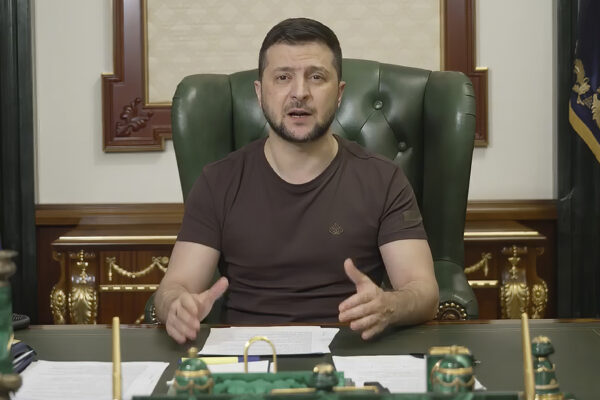 Зеленский: Украинцы платят жизнью за слишком «слабые» санкции. Страх всегда делает вас сообщником