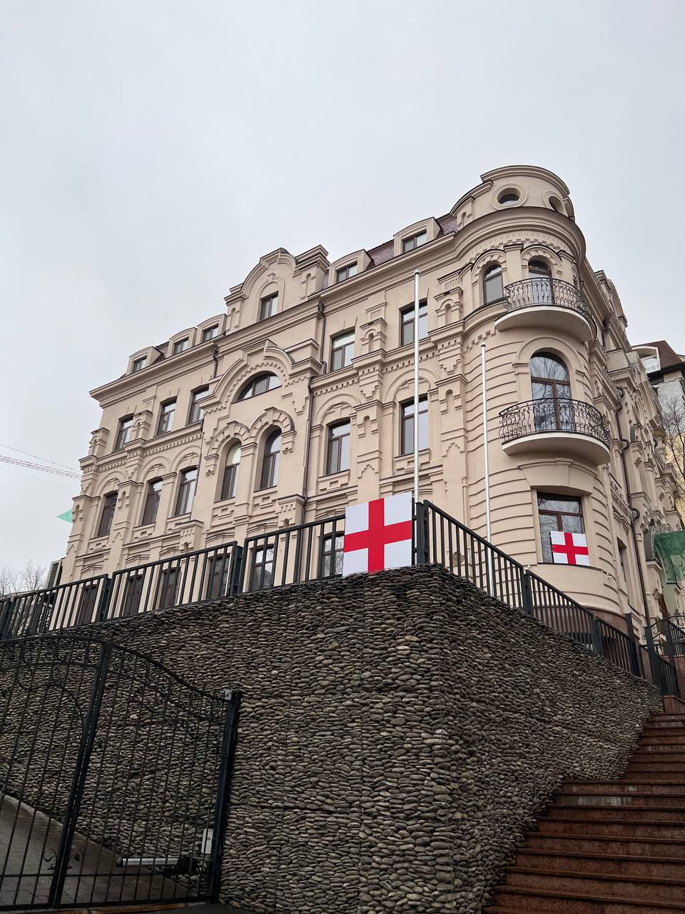 Британський офтальмологічний центр працює безкоштовно для всіх громадян України
