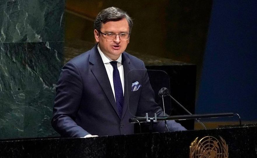 Украина объявляет, на каких условиях она готова остаться вне НАТО. Каких гарантий она требует?