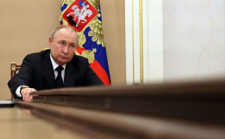 Москва третью неделю бомбит Украину, но обвиняет Киев в блокировании мирных переговоров