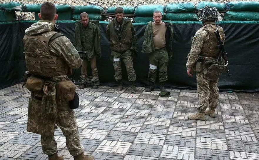 Генпрокурор Украины: Мы захватили так много русских, что пришлось открыть лагеря для пленных