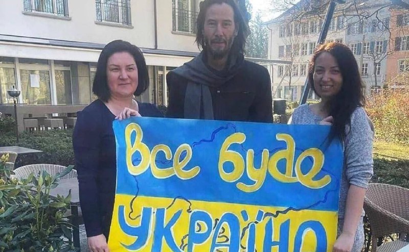 Киану Ривз выражает поддержку Украине. Популярная фотография