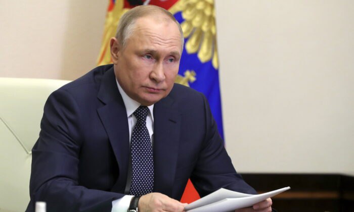 Росія очікує 2022 року експорту енергоресурсів на суму 321 млрд доларів, попри нещодавні санкції