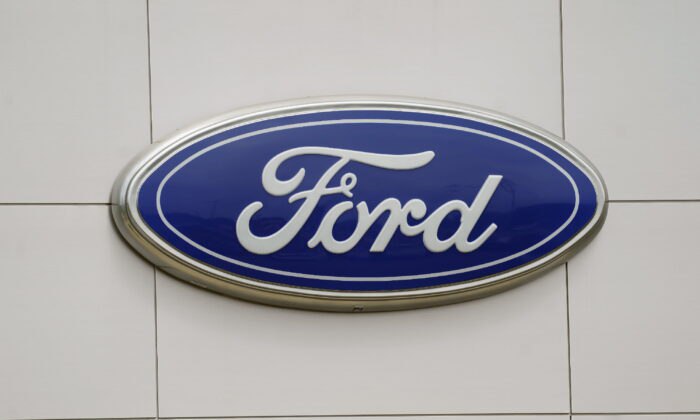Ford отзывает 737 000 автомобилей из-за проблем с программным обеспечением и пожароопасностью