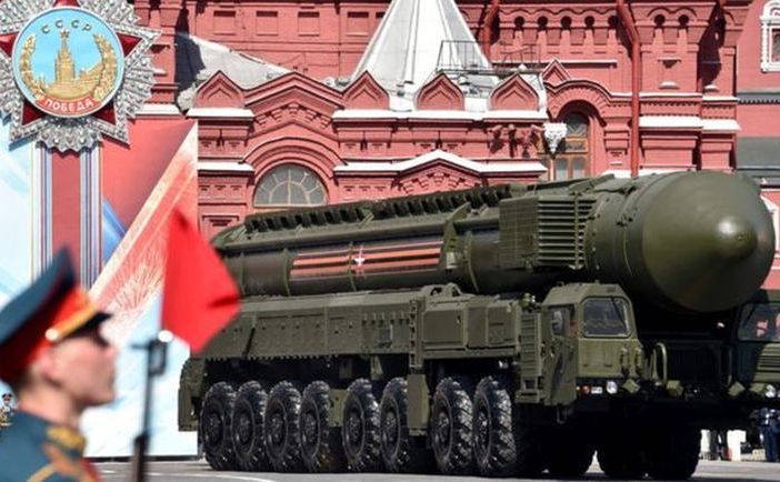В Госдуме требуют вернуть флаг СССР