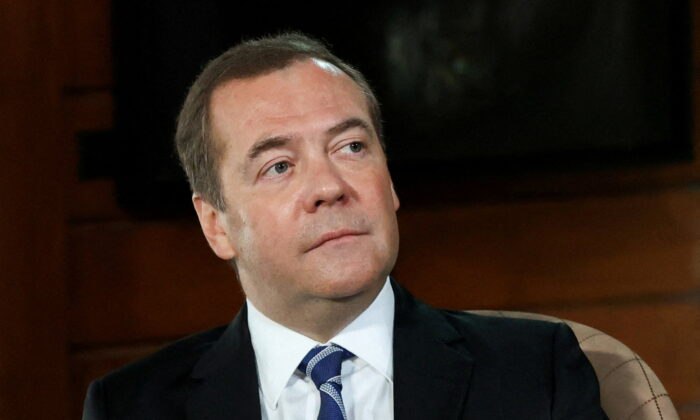 Медведев и Володин раскритиковали помощь США Украине
