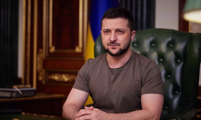 Зеленський розпорядився скасувати безвіз для росіян