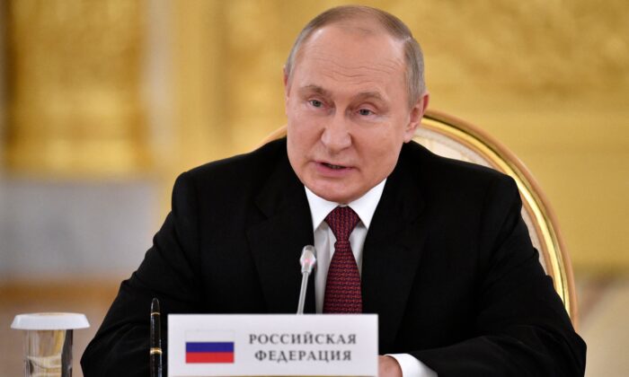 Через 100 днів війни Путіну лишається “сподіватися на байдужість світу”, — повідомили зарубіжні ЗМІ