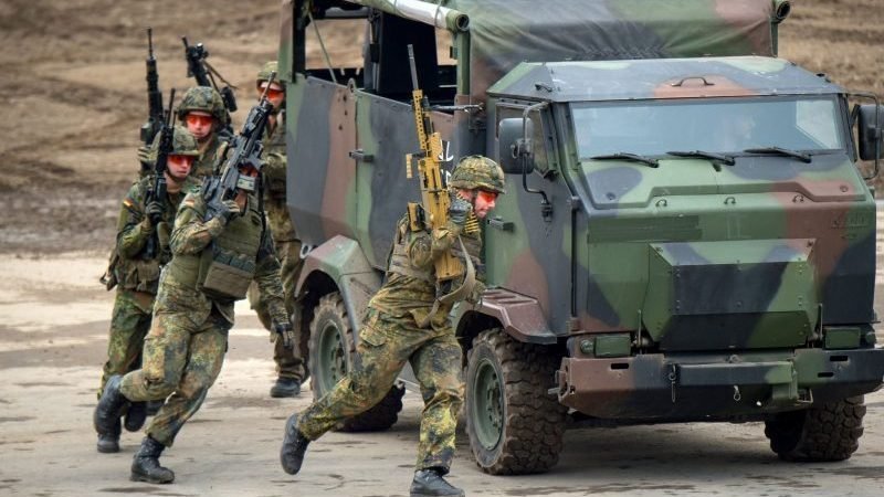 Путін звинувачує альянс в «імперських амбіціях»: НАТО зростає та міцніє