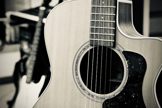 guitar-3853131_640