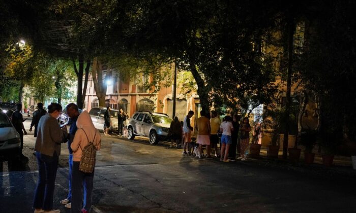 2 людини загинули в результаті землетрусу магнітудою 6,8 бала, що стався в Мексиці