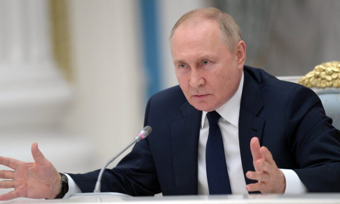 Путін заявив школярам, що “Країна вранішнього сонця” — це Росія