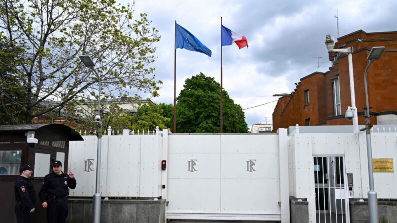 Росія викликала посла Франції у зв’язку з постачанням зброї в Україну