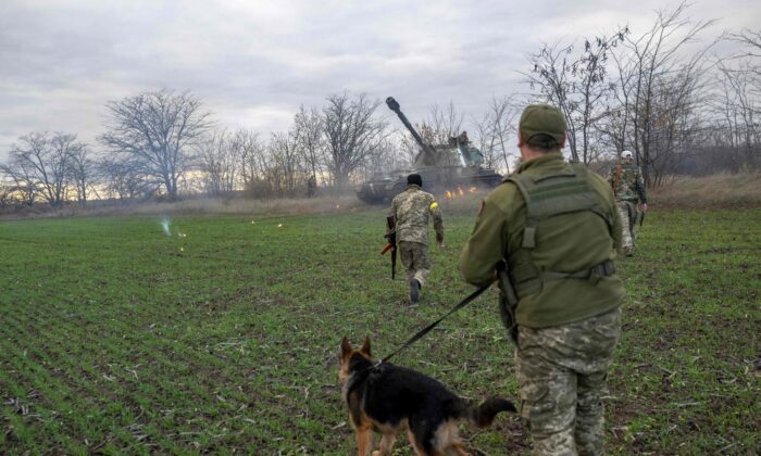 ukrainian-artillery-1gettyimages-1244295385-700x420