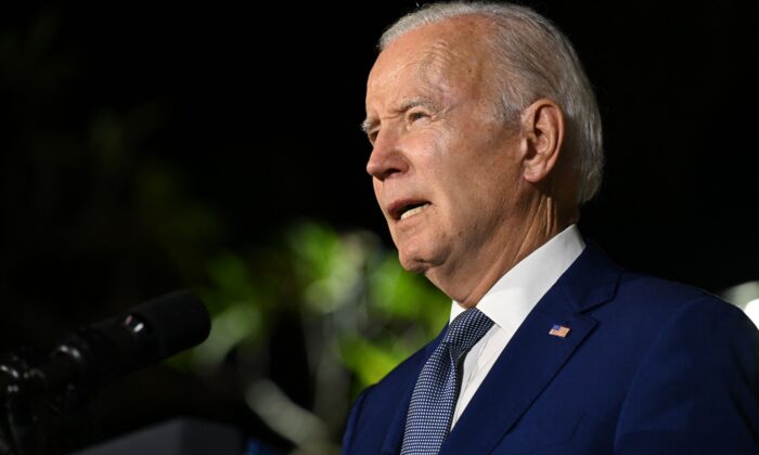 biden-in-bali-700x420