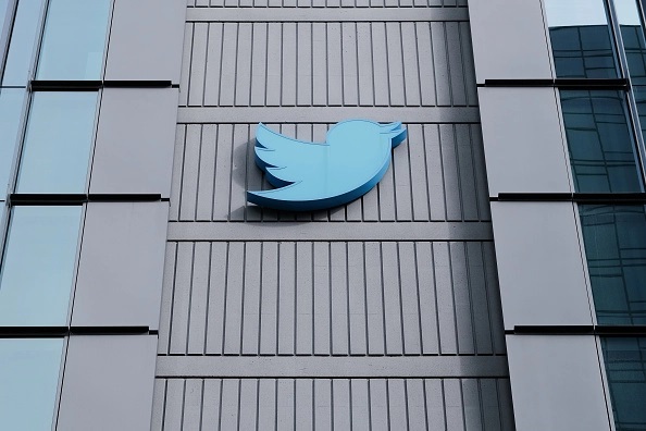 Ночі в офісі та масові звільнення: перший тиждень роботи Ілона Маска у Twitter