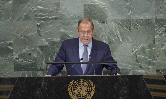 Министр иностранных дел «королевства кривых зеркал» в 2022 году окончательно понял «кому нельзя доверять»