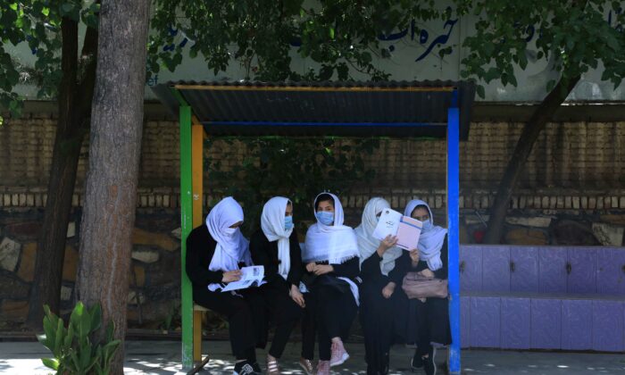 afghan-girls-taliban-700x420
