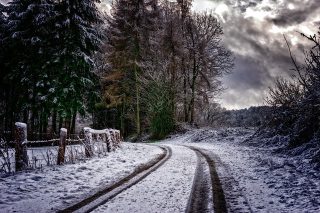 away-3109756_640
