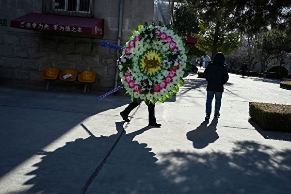 Китай: официальные данные не отражают истинного числа жертв вируса COVID-19