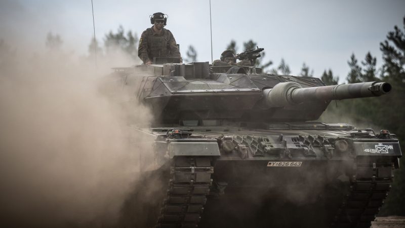Шість танків Leopard залишили Іспанію і прямують в Україну