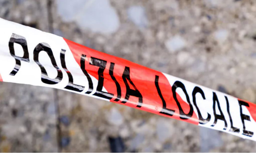 9d41abfe-42c3-470d-a996-5e3d04ea3298