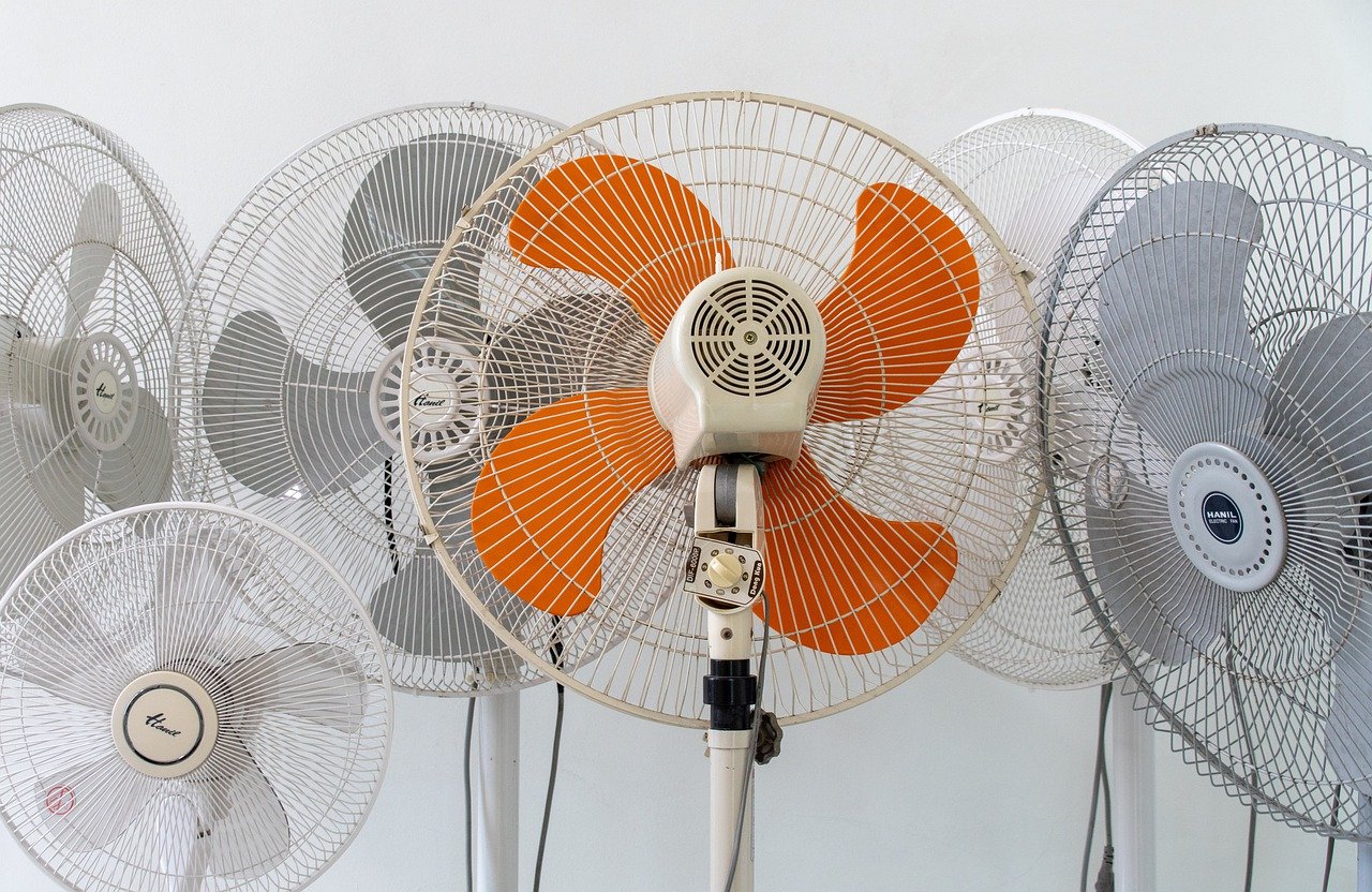 fans-g747ce2dc0_1280