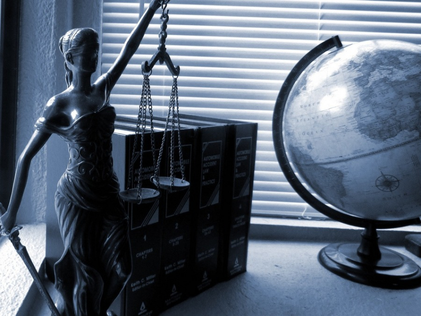 адвокат по уголовным делам