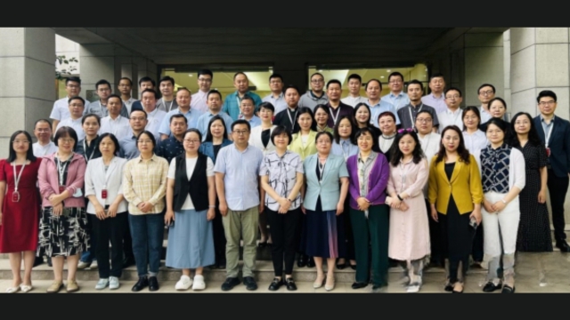 course-at-the-central-institute-of-socialism