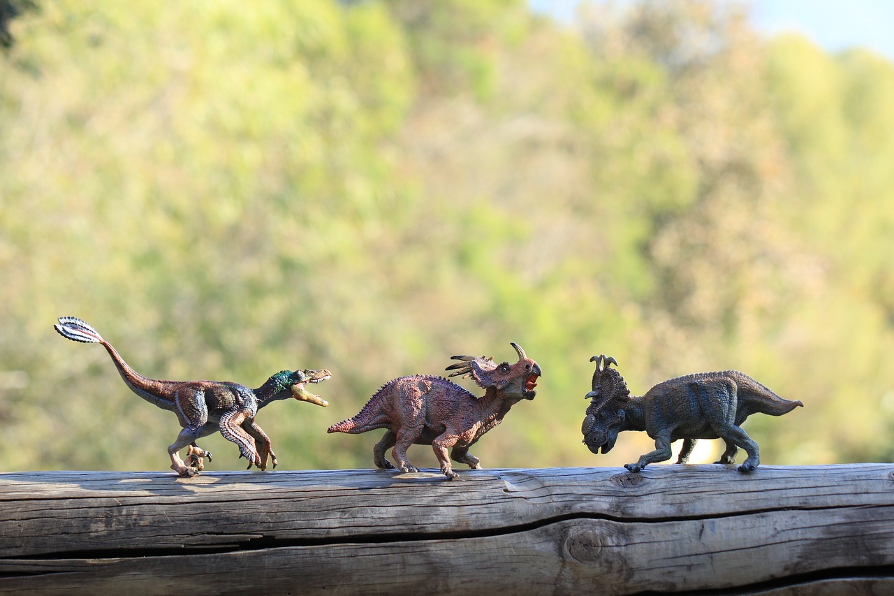 dinosaurs-g162a570c7_1280
